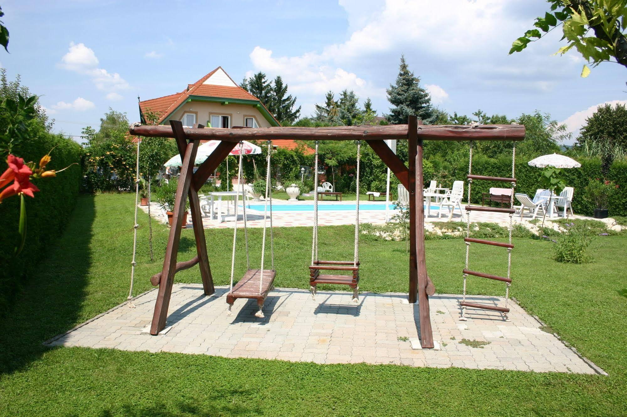 Lorelei Pension Adults Only Gyenesdiás Εξωτερικό φωτογραφία