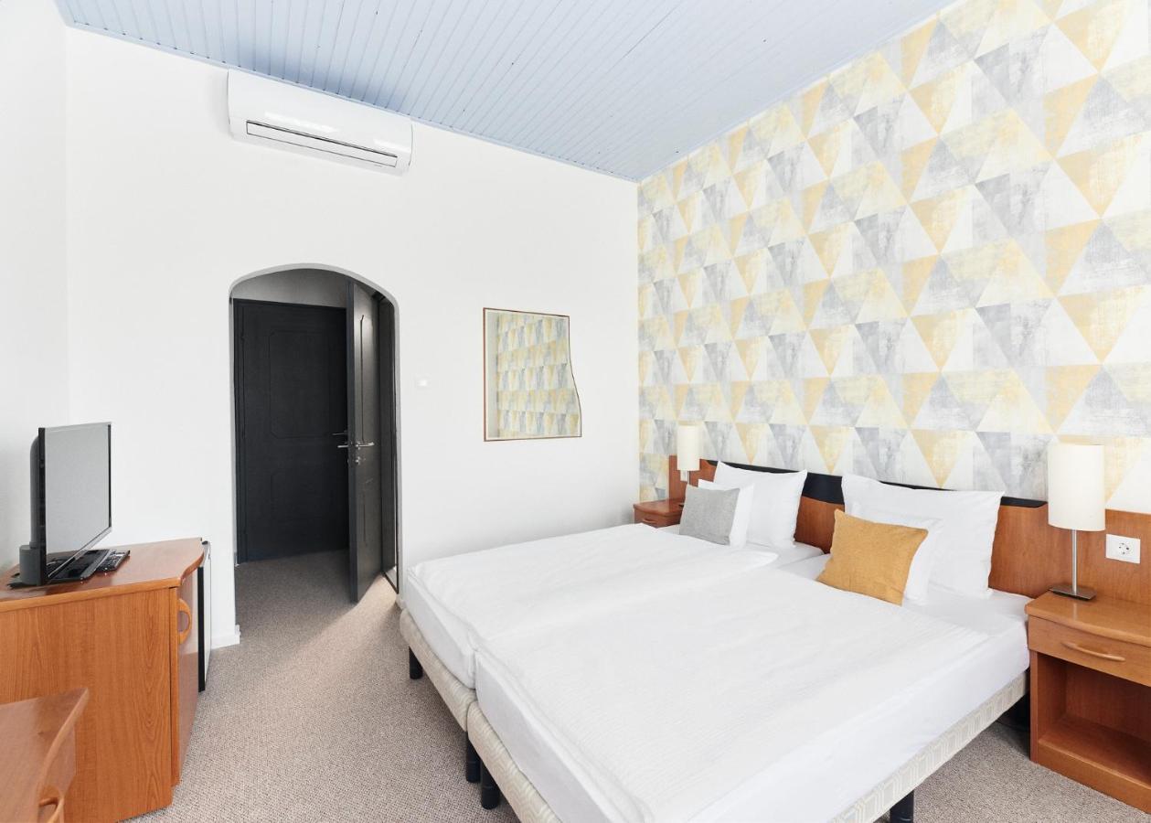 Lorelei Pension Adults Only Gyenesdiás Εξωτερικό φωτογραφία