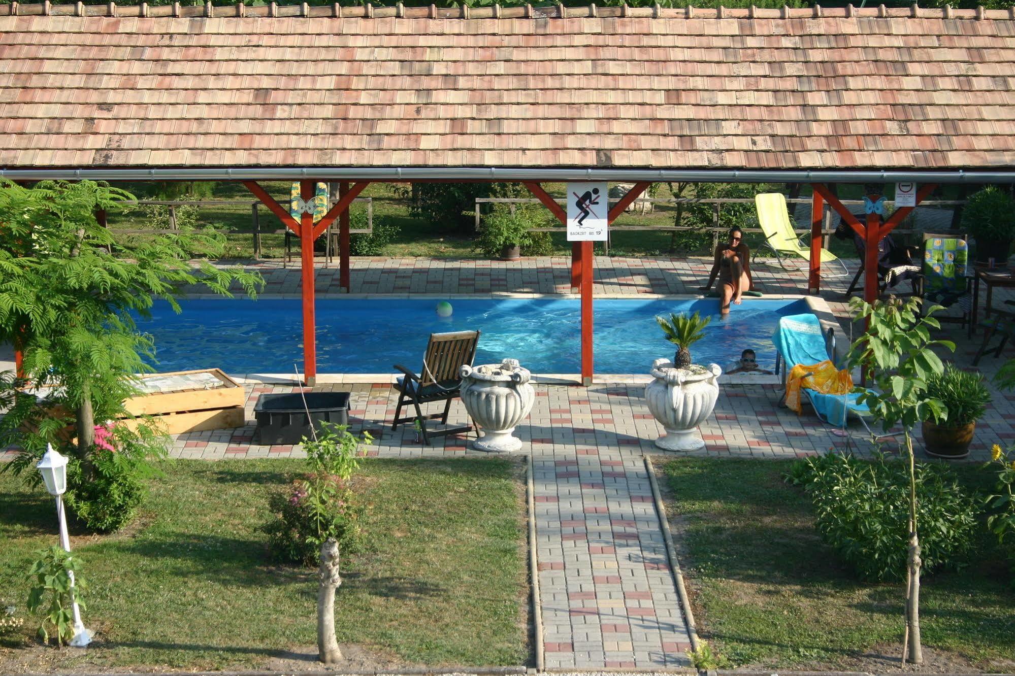 Lorelei Pension Adults Only Gyenesdiás Εξωτερικό φωτογραφία