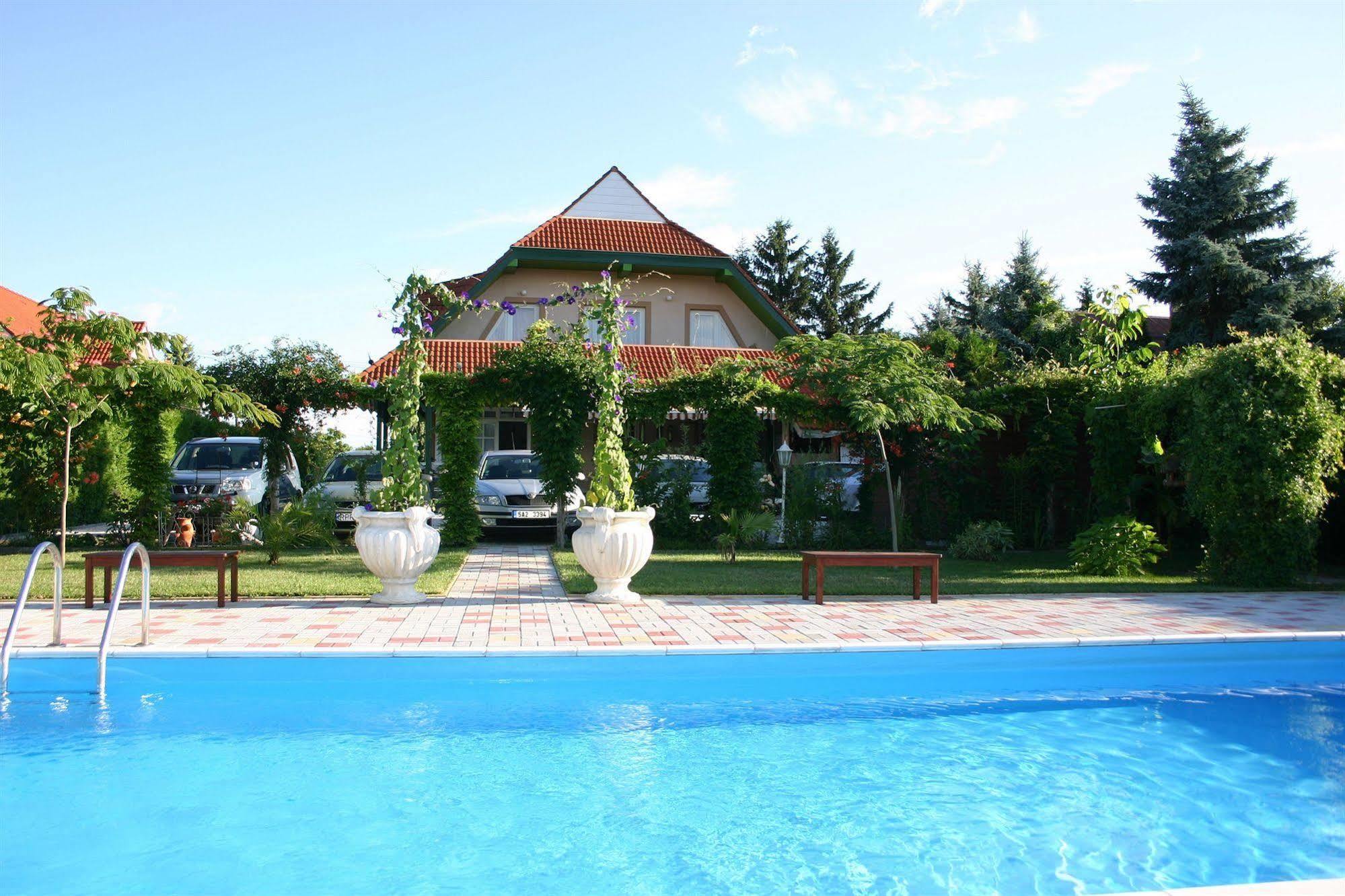 Lorelei Pension Adults Only Gyenesdiás Εξωτερικό φωτογραφία